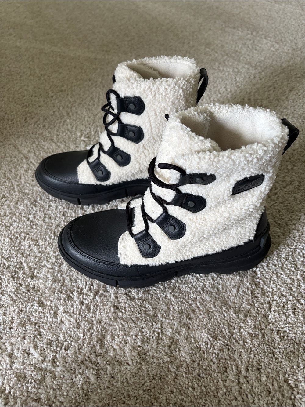 Women’s Sorel Explorers ll Joan Cozy Boots-Black/SeaSalt - Picture 3 of 8